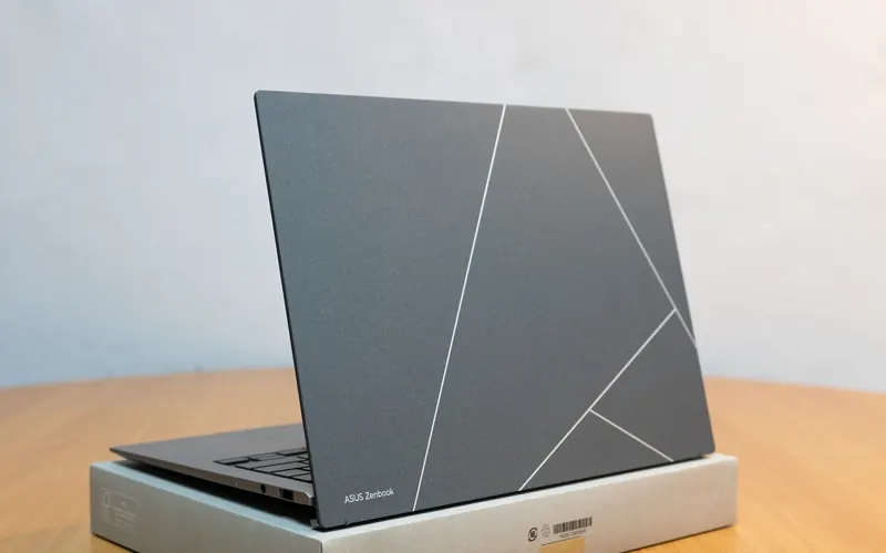 Unbox Notebook Asus ZenBook S13 OLED