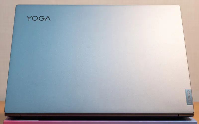 Unbox Lenovo Yoga Slim 7 Pro 14IAH7 82UT007HTA